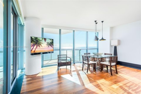 Apartment in Miami Beach, Florida 2 bedrooms, 118.82 sq.m. № 2585 - photo 2
