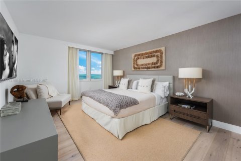 Apartment in Miami Beach, Florida 3 bedrooms, 194.35 sq.m. № 2583 - photo 12