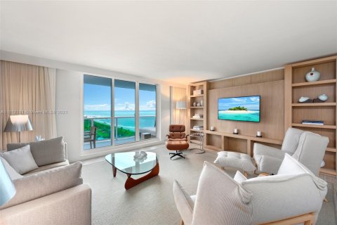 Apartment in Miami Beach, Florida 3 bedrooms, 181.35 sq.m. № 2582 - photo 1