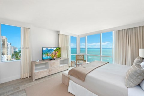 Apartment in Miami Beach, Florida 3 bedrooms, 181.35 sq.m. № 2582 - photo 11