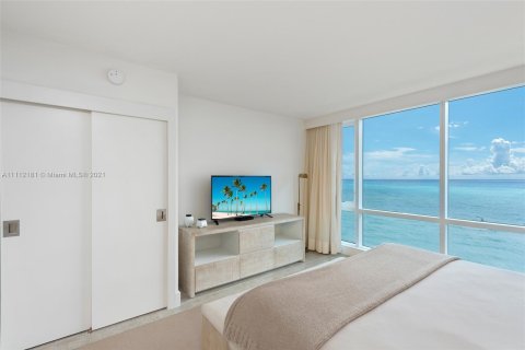 Apartment in Miami Beach, Florida 3 bedrooms, 181.35 sq.m. № 2582 - photo 10