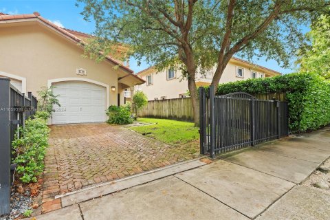 Adosado en venta en Miami, Florida, 3 dormitorios, 195.09 m2 № 1399132 - foto 6