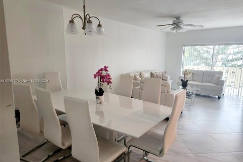 Condominio en venta en Hollywood, Florida, 2 dormitorios, 105.17 m2 № 1397743 - foto 15