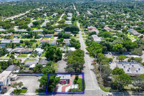 Propiedad comercial en venta en Lake Worth, Florida № 1397790 - foto 4