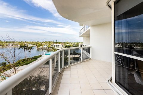 Copropriété à vendre à Aventura, Floride: 2 chambres, 208.1 m2 № 1397789 - photo 3