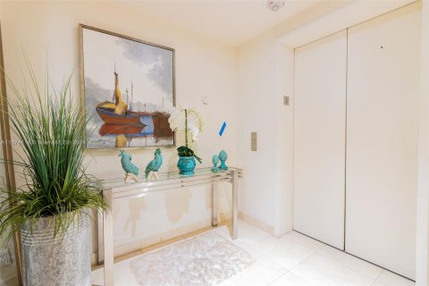 Copropriété à vendre à Aventura, Floride: 2 chambres, 208.1 m2 № 1397789 - photo 13