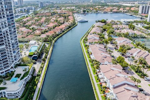 Condominio en venta en Aventura, Florida, 2 dormitorios, 208.1 m2 № 1397789 - foto 28