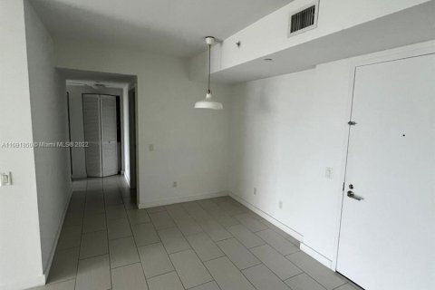 Condominio en venta en Miami, Florida, 2 dormitorios, 109.9 m2 № 4109 - foto 17