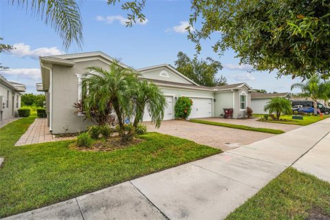 Townhouse in Saint Cloud, Florida 3 bedrooms, 136.85 sq.m. № 1364003 - photo 7