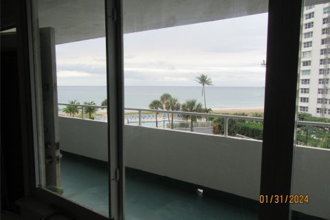 Condominio en venta en Fort Lauderdale, Florida, 1 dormitorio, 61.32 m2 № 1104564 - foto 11