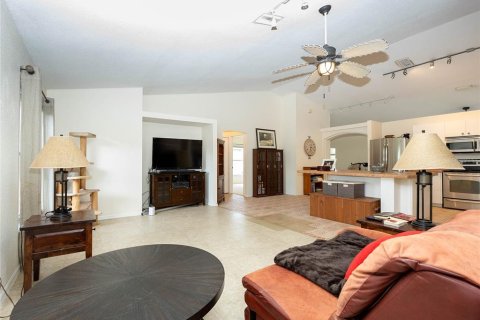 Villa ou maison à vendre à Punta Gorda, Floride: 3 chambres, 187.66 m2 № 1366212 - photo 4