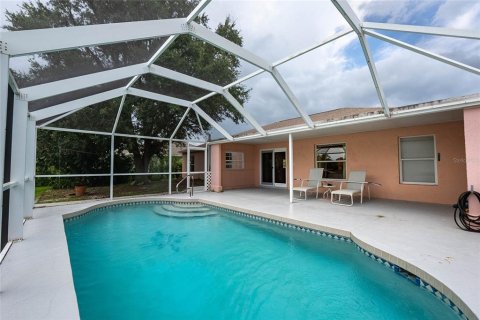 Villa ou maison à vendre à Punta Gorda, Floride: 3 chambres, 187.66 m2 № 1366212 - photo 2