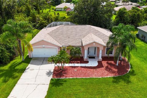 Villa ou maison à vendre à Punta Gorda, Floride: 3 chambres, 187.66 m2 № 1366212 - photo 1