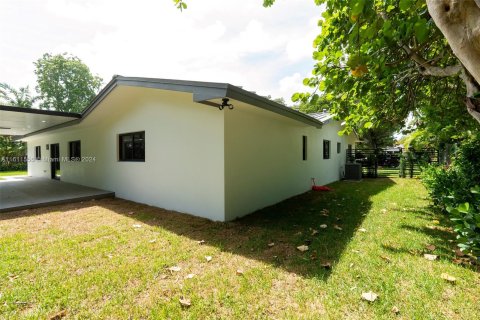 Villa ou maison à vendre à Palmetto Bay, Floride: 5 chambres, 256.22 m2 № 1234306 - photo 5