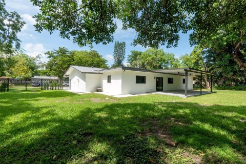 Villa ou maison à vendre à Palmetto Bay, Floride: 5 chambres, 256.22 m2 № 1234306 - photo 4