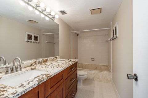 Copropriété à vendre à Pompano Beach, Floride: 2 chambres, 129.97 m2 № 976994 - photo 10