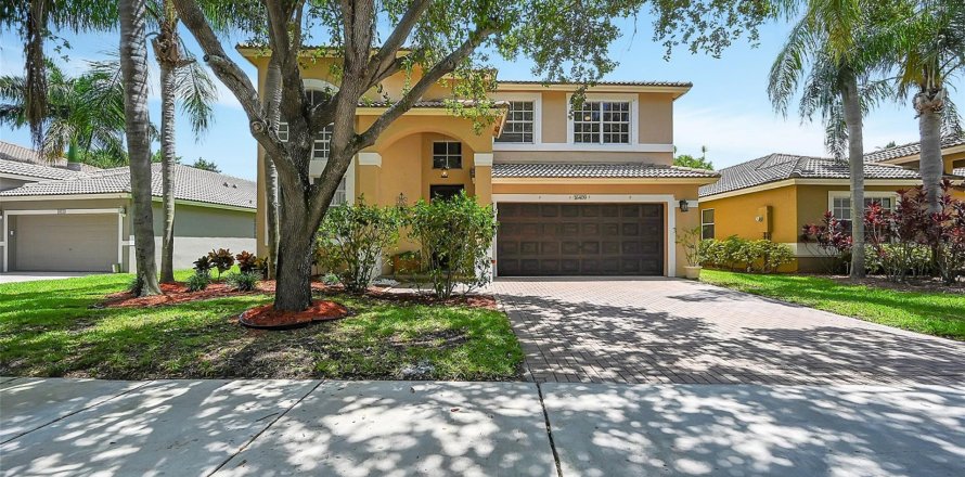 Casa en Weston, Florida 4 dormitorios, 261.24 m2 № 1221620