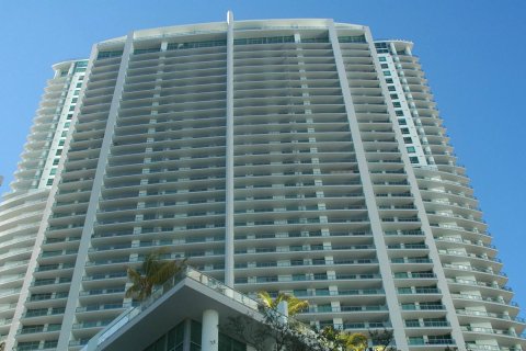 Apartment in THE IVY in Miami, Florida 1 bedroom, 79 sq.m. № 102557 - photo 1