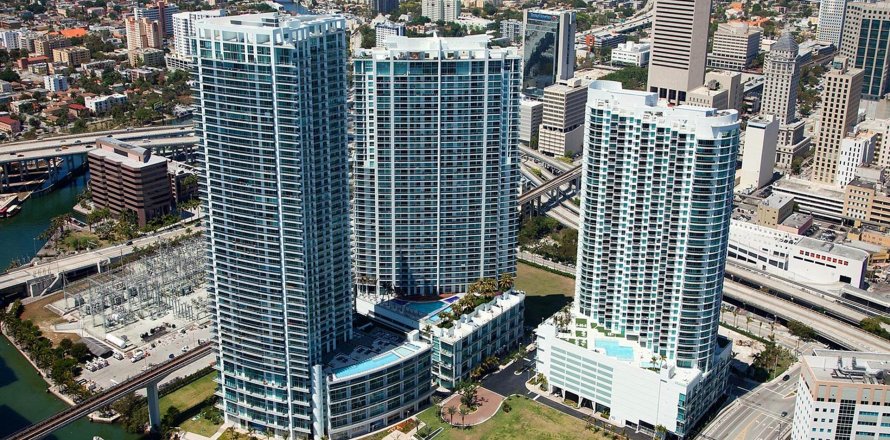 Apartment in THE IVY in Miami, Florida 1 bedroom, 67 sq.m. № 102555