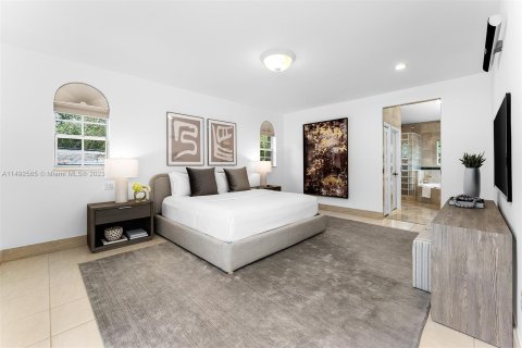Casa en venta en Coral Gables, Florida, 5 dormitorios, 371.89 m2 № 862139 - foto 16