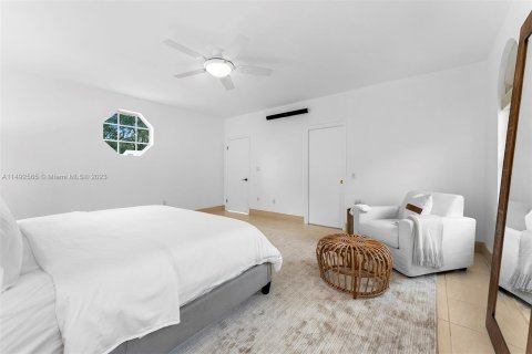Casa en venta en Coral Gables, Florida, 5 dormitorios, 371.89 m2 № 862139 - foto 21