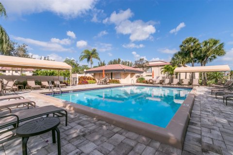 Copropriété à vendre à Boca Raton, Floride: 2 chambres, 112.97 m2 № 1216388 - photo 10