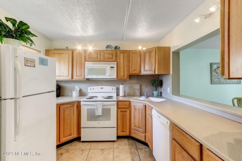 Condo in Saint Augustine, Florida, 2 bedrooms  № 771515 - photo 8