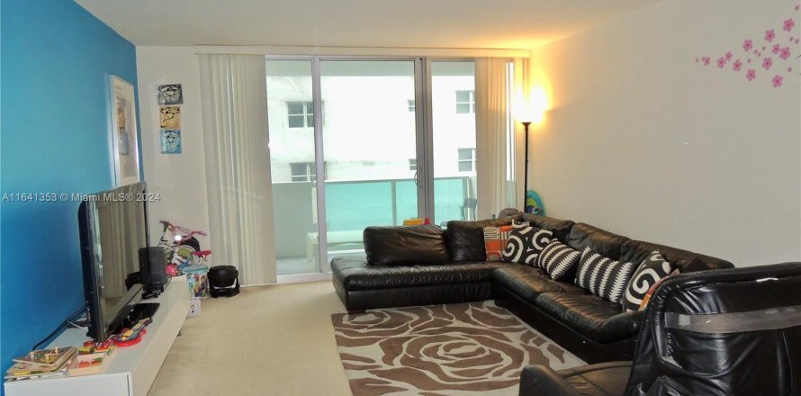 Condo in Miami Beach, Florida, 1 bedroom  № 1321678