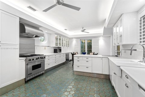 Casa en venta en Coral Gables, Florida, 4 dormitorios, 465.81 m2 № 1239199 - foto 13