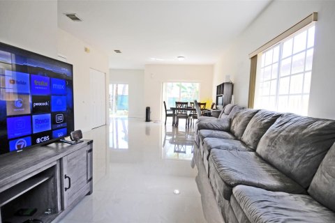 Casa en venta en Homestead, Florida, 3 dormitorios, 159.98 m2 № 1100696 - foto 29