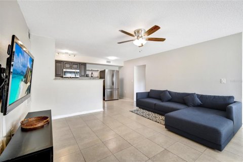 Condo in Fort Myers, Florida, 3 bedrooms  № 1122095 - photo 3