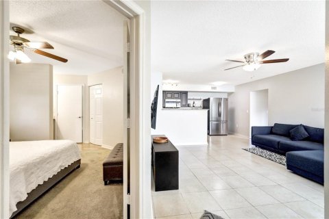 Condo in Fort Myers, Florida, 3 bedrooms  № 1122095 - photo 12