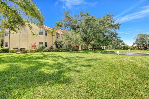 Condo in Fort Myers, Florida, 3 bedrooms  № 1122095 - photo 23