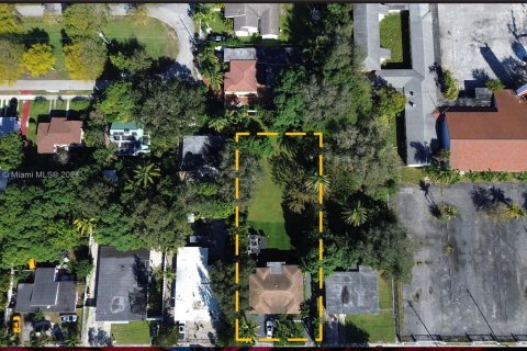 Купить коммерческую недвижимость в Норт-Майами, Флорида № 1102623 - фото 2