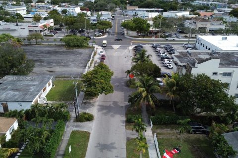 Купить коммерческую недвижимость в Норт-Майами, Флорида № 1102623 - фото 4