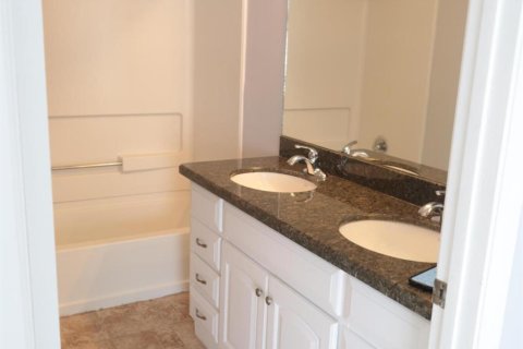 Condo in Boynton Beach, Florida, 2 bedrooms  № 1118693 - photo 8