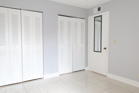 Copropriété à vendre à Boynton Beach, Floride: 2 chambres, 82.13 m2 № 1118693 - photo 9