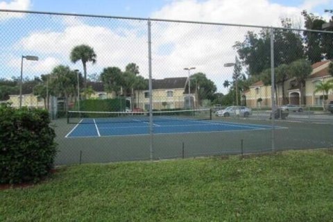 Condo in Boynton Beach, Florida, 2 bedrooms  № 1118693 - photo 1