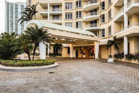 Condo in Miami, Florida, 1 bedroom  № 1364921 - photo 16