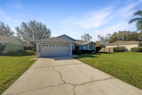 House in Lakeland, Florida 3 bedrooms, 157.66 sq.m. № 1422781 - photo 1