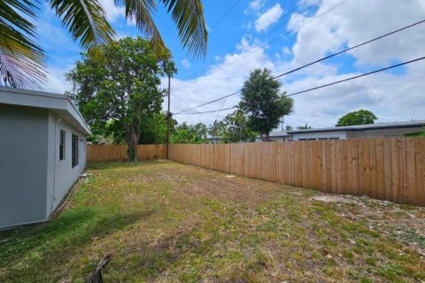 House in Fort Lauderdale, Florida 3 bedrooms, 131.55 sq.m. № 1222383 - photo 13