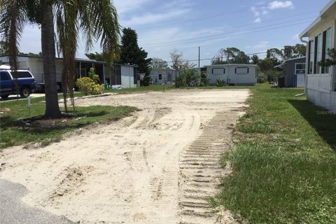 Land in North Port, Florida № 608634 - photo 1