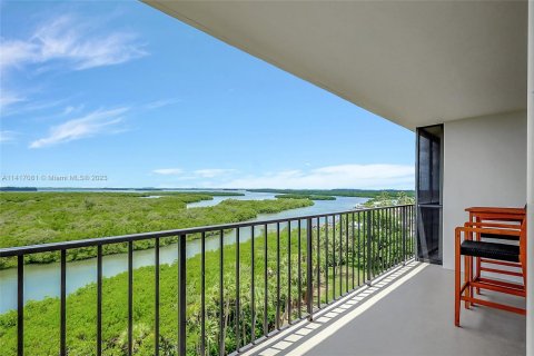 Condominio en venta en Hutchinson Island South, Florida, 2 dormitorios, 129.78 m2 № 613455 - foto 27