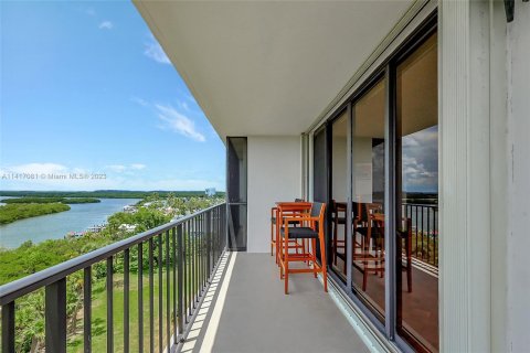 Copropriété à vendre à Hutchinson Island South, Floride: 2 chambres, 129.78 m2 № 613455 - photo 24