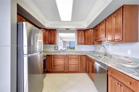 Condominio en venta en Hutchinson Island South, Florida, 2 dormitorios, 129.78 m2 № 613455 - foto 14