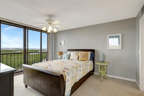 Condominio en venta en Hutchinson Island South, Florida, 2 dormitorios, 129.78 m2 № 613455 - foto 28
