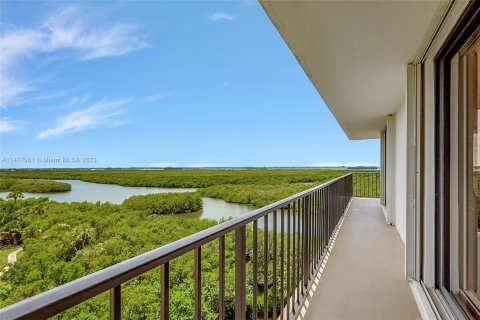 Copropriété à vendre à Hutchinson Island South, Floride: 2 chambres, 129.78 m2 № 613455 - photo 25