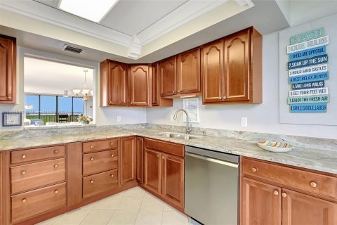 Condominio en venta en Hutchinson Island South, Florida, 2 dormitorios, 129.78 m2 № 613455 - foto 15