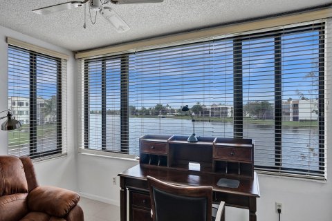 Copropriété à vendre à Tamarac, Floride: 2 chambres, 120.22 m2 № 919845 - photo 17