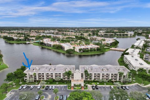 Condo in Tamarac, Florida, 2 bedrooms  № 919845 - photo 19